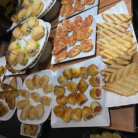 Hotel Avenida Plaza Querencia  Zewnętrze zdjęcie
